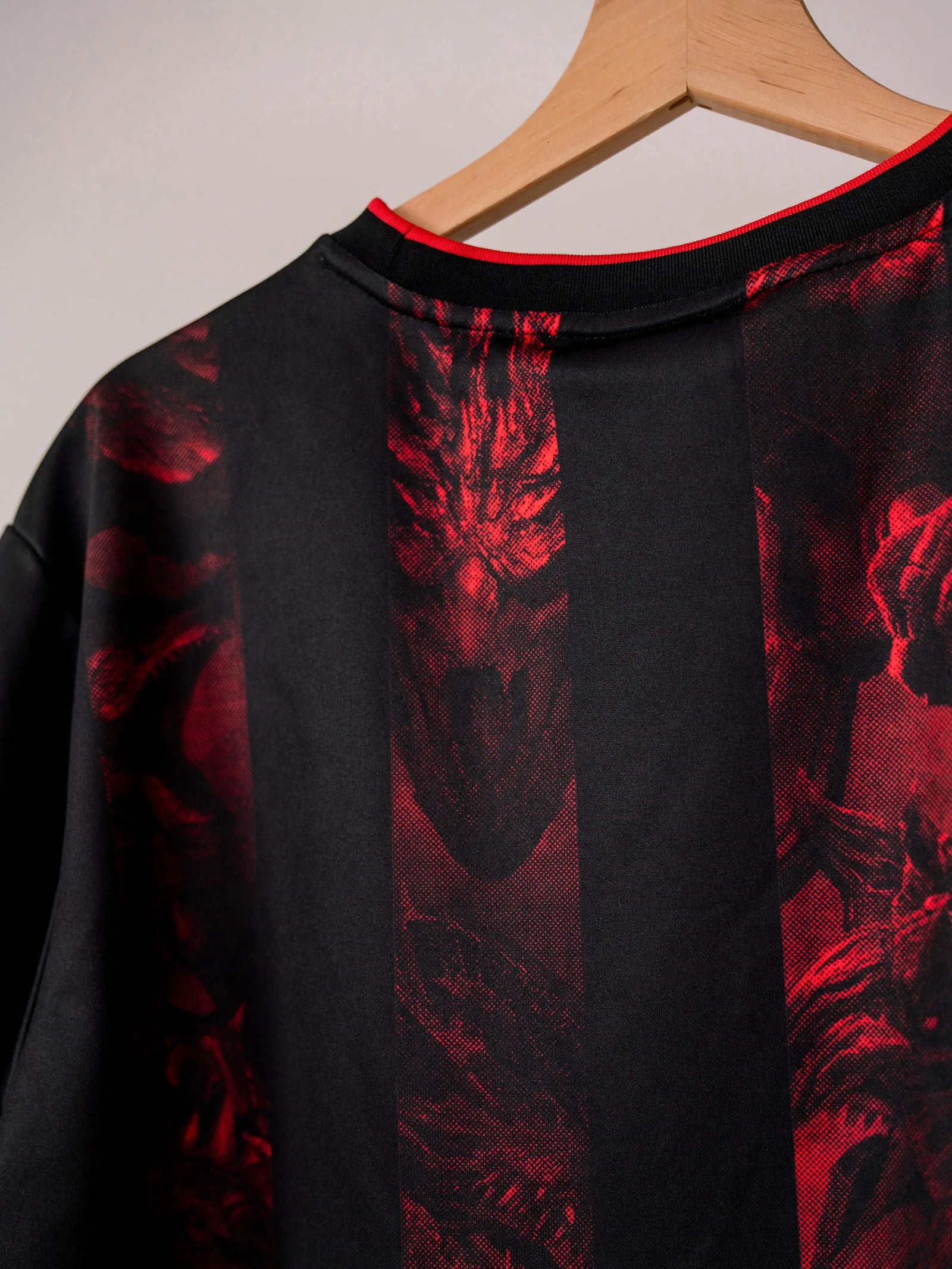 Monster Hunter Jersey - Apex