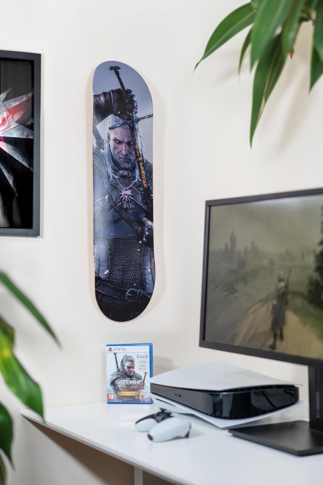The Witcher Geralt Icon Skateboard Deck - Dyenamik