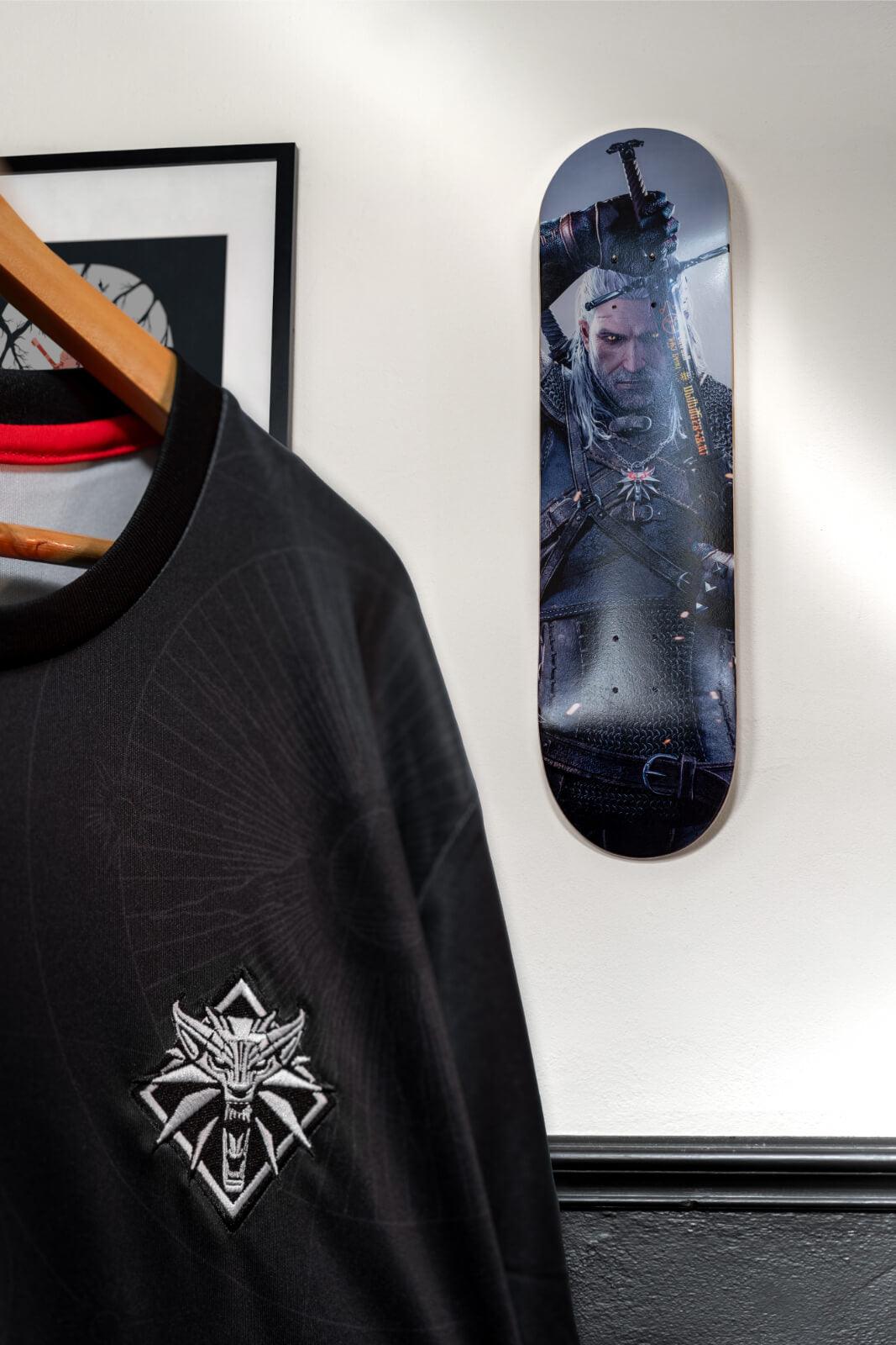 The Witcher Geralt Icon Skateboard Deck - Dyenamik